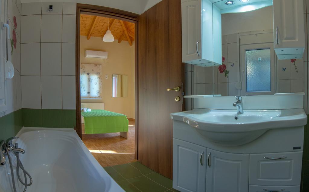 Villa Nikoleta Apolpaina Extérieur photo